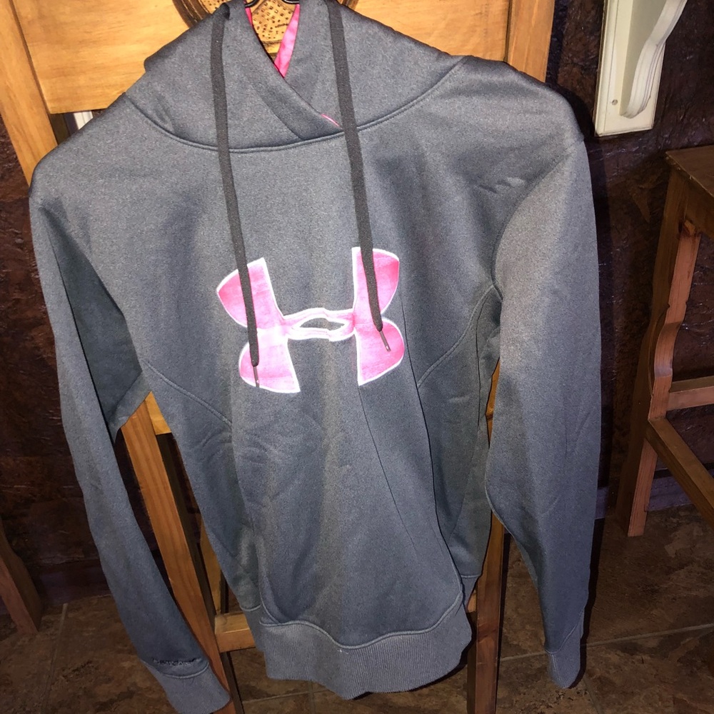 Under Armour Sweatshirt